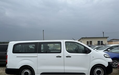 Opel Vivaro, 2022 год, 2 472 000 рублей, 5 фотография