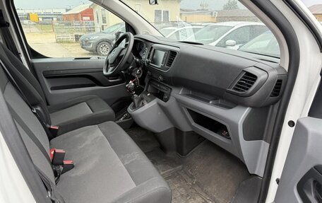 Opel Vivaro, 2022 год, 2 472 000 рублей, 9 фотография