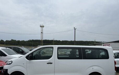 Opel Vivaro, 2022 год, 2 472 000 рублей, 2 фотография
