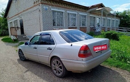 Mercedes-Benz C-Класс, 1994 год, 700 000 рублей, 4 фотография
