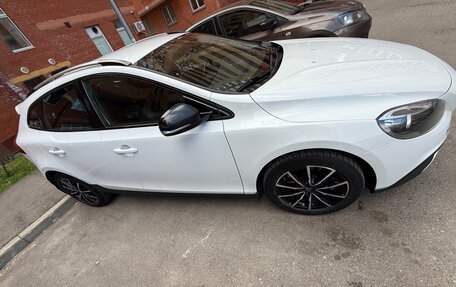 Volvo V40 Cross Country I, 2013 год, 1 430 000 рублей, 2 фотография