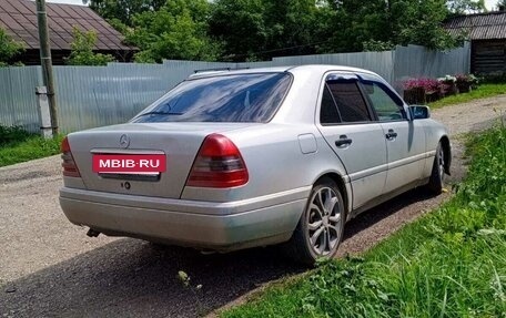 Mercedes-Benz C-Класс, 1994 год, 700 000 рублей, 7 фотография