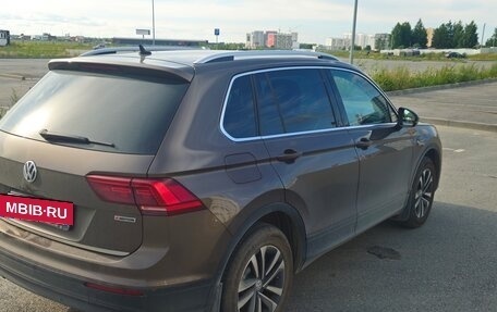 Volkswagen Tiguan II, 2019 год, 2 420 000 рублей, 5 фотография