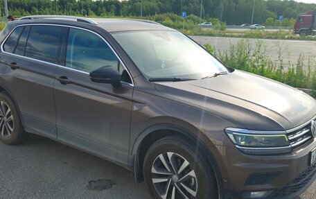 Volkswagen Tiguan II, 2019 год, 2 420 000 рублей, 9 фотография