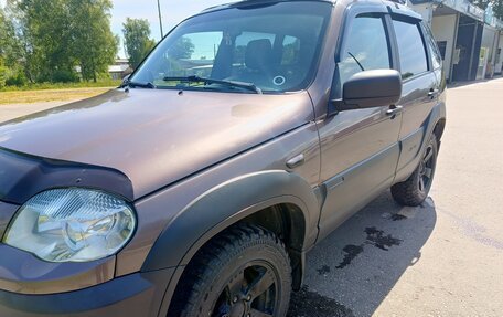 Chevrolet Niva I рестайлинг, 2018 год, 820 000 рублей, 6 фотография