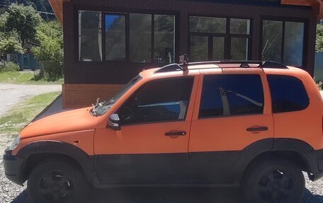 Chevrolet Niva I рестайлинг, 2004 год, 290 000 рублей, 3 фотография