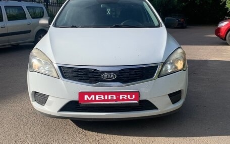 KIA cee'd I рестайлинг, 2011 год, 690 000 рублей, 2 фотография