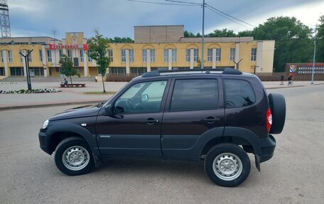 Chevrolet Niva I рестайлинг, 2018 год, 780 000 рублей, 2 фотография