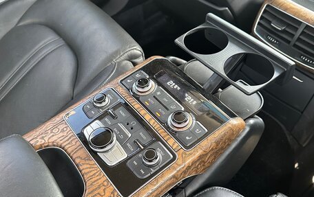 Audi A8, 2011 год, 1 700 000 рублей, 12 фотография