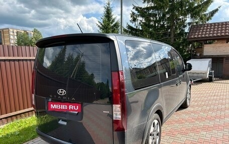 Hyundai Staria, 2021 год, 4 600 000 рублей, 2 фотография