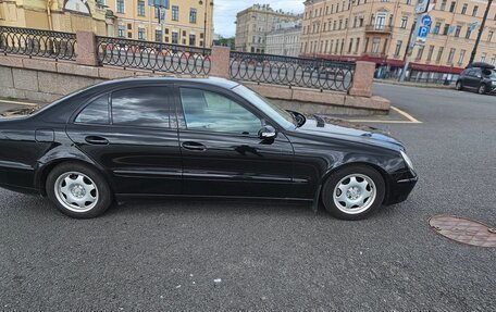 Mercedes-Benz E-Класс, 2004 год, 690 000 рублей, 4 фотография