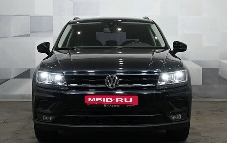 Volkswagen Tiguan II, 2020 год, 2 800 000 рублей, 2 фотография