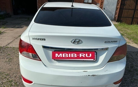 Hyundai Solaris II рестайлинг, 2011 год, 650 000 рублей, 2 фотография