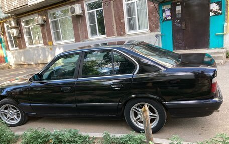 BMW 5 серия, 1990 год, 450 000 рублей, 17 фотография