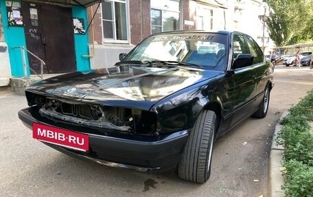 BMW 5 серия, 1990 год, 450 000 рублей, 16 фотография