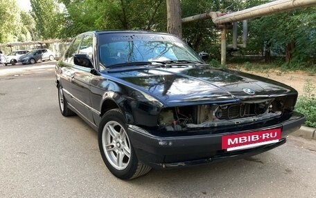 BMW 5 серия, 1990 год, 450 000 рублей, 12 фотография