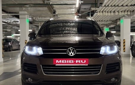 Volkswagen Touareg III, 2013 год, 2 220 000 рублей, 2 фотография