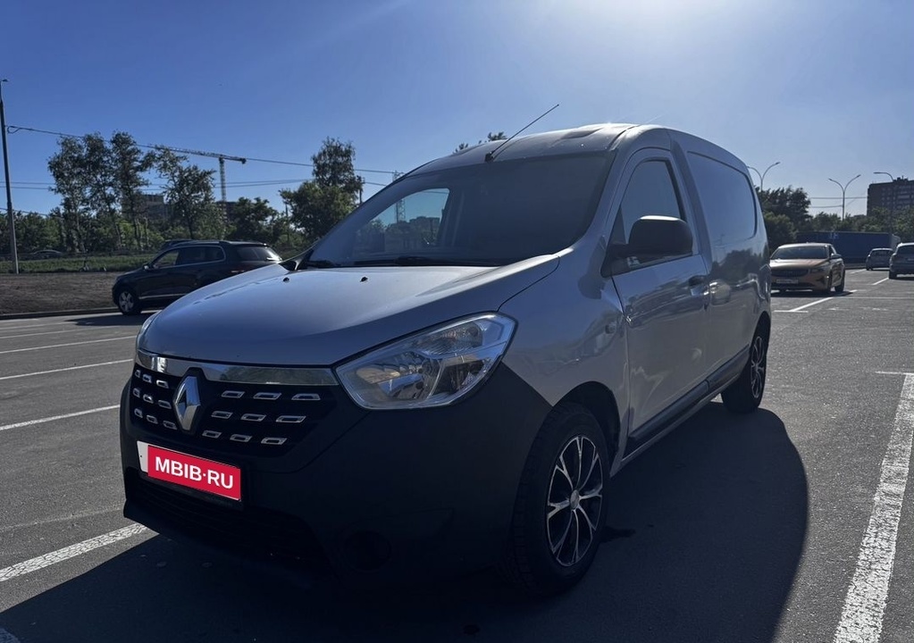 Renault Dokker, 2018 год, 1 100 000 рублей, 1 фотография