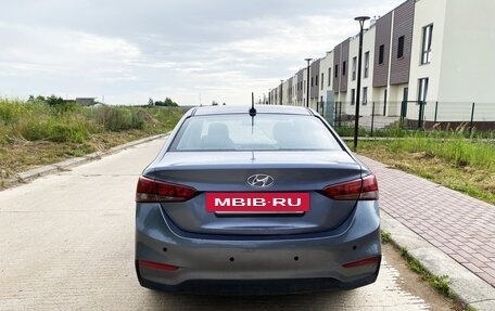 Hyundai Solaris II рестайлинг, 2017 год, 850 000 рублей, 3 фотография