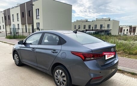 Hyundai Solaris II рестайлинг, 2017 год, 850 000 рублей, 4 фотография