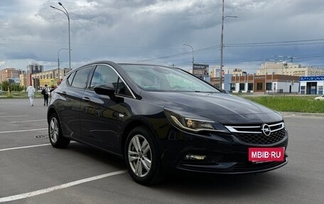 Opel Astra K, 2016 год, 1 300 000 рублей, 4 фотография