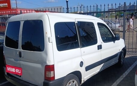 Peugeot Partner II рестайлинг 2, 2011 год, 300 000 рублей, 2 фотография