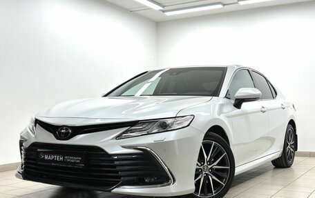 Toyota Camry, 2021 год, 3 525 000 рублей, 2 фотография