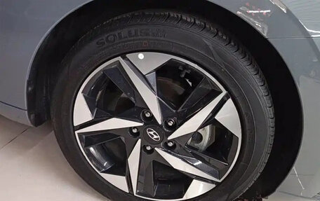 Hyundai Elantra, 2021 год, 1 300 000 рублей, 5 фотография