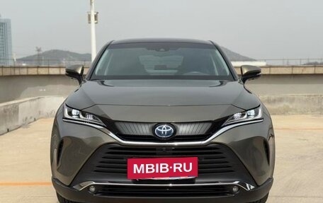 Toyota Harrier, 2022 год, 3 900 000 рублей, 2 фотография