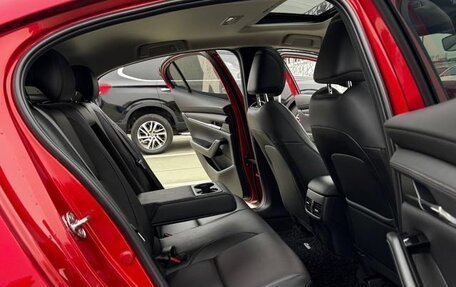 Mazda 3, 2022 год, 1 800 000 рублей, 11 фотография