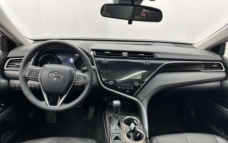 Toyota Camry, 2021 год, 2 660 000 рублей, 10 фотография