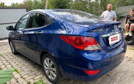 Hyundai Solaris II рестайлинг, 2013 год, 800 000 рублей, 4 фотография