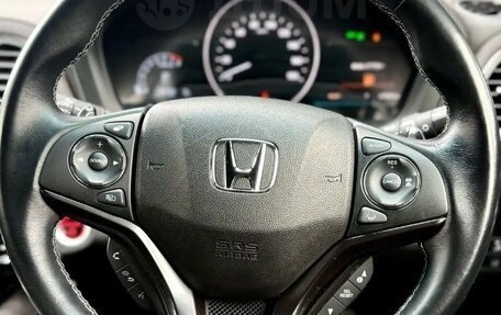 Honda Vezel, 2020 год, 1 850 000 рублей, 5 фотография