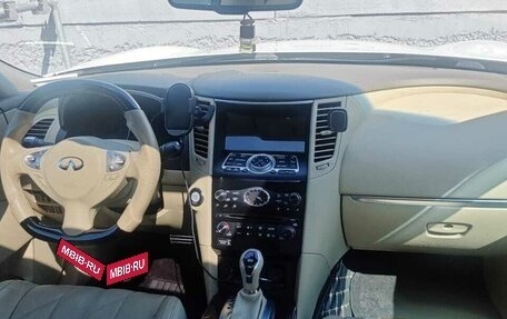 Infiniti FX II, 2009 год, 1 990 000 рублей, 12 фотография