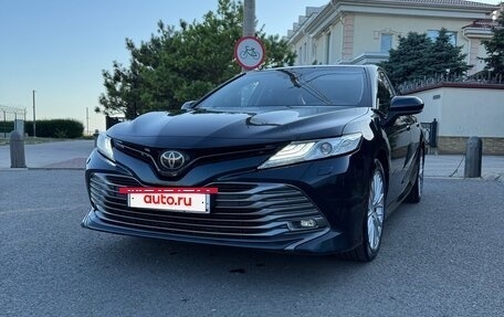 Toyota Camry, 2018 год, 2 850 000 рублей, 2 фотография
