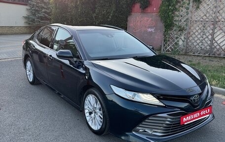 Toyota Camry, 2018 год, 2 850 000 рублей, 3 фотография
