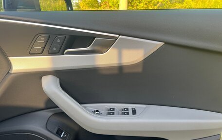 Audi A4, 2018 год, 1 850 000 рублей, 11 фотография