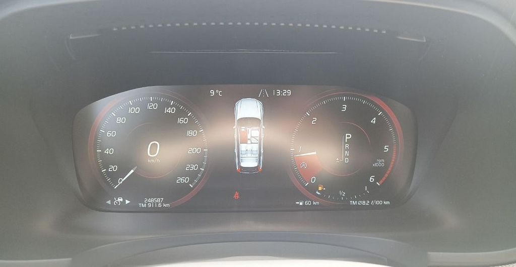 Volvo V90 Cross Country, 2017 год, 2 539 000 рублей, 6 фотография