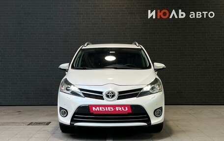Toyota Verso I, 2013 год, 1 290 000 рублей, 2 фотография