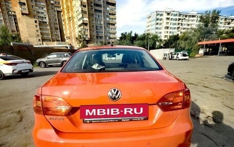 Volkswagen Jetta VI, 2012 год, 980 000 рублей, 3 фотография