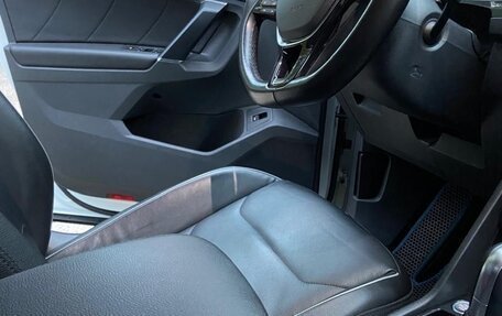 Volkswagen Tiguan II, 2017 год, 2 730 000 рублей, 7 фотография