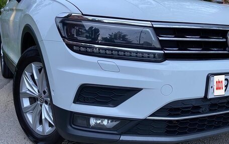 Volkswagen Tiguan II, 2017 год, 2 730 000 рублей, 4 фотография