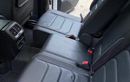 Volkswagen Tiguan II, 2017 год, 2 730 000 рублей, 10 фотография