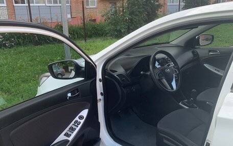 Hyundai Solaris II рестайлинг, 2013 год, 760 000 рублей, 9 фотография