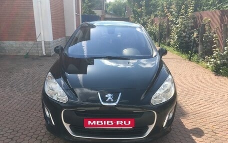 Peugeot 308 II, 2012 год, 710 000 рублей, 2 фотография