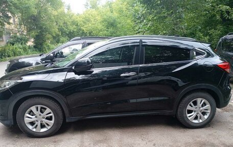 Honda Vezel, 2016 год, 1 799 000 рублей, 3 фотография