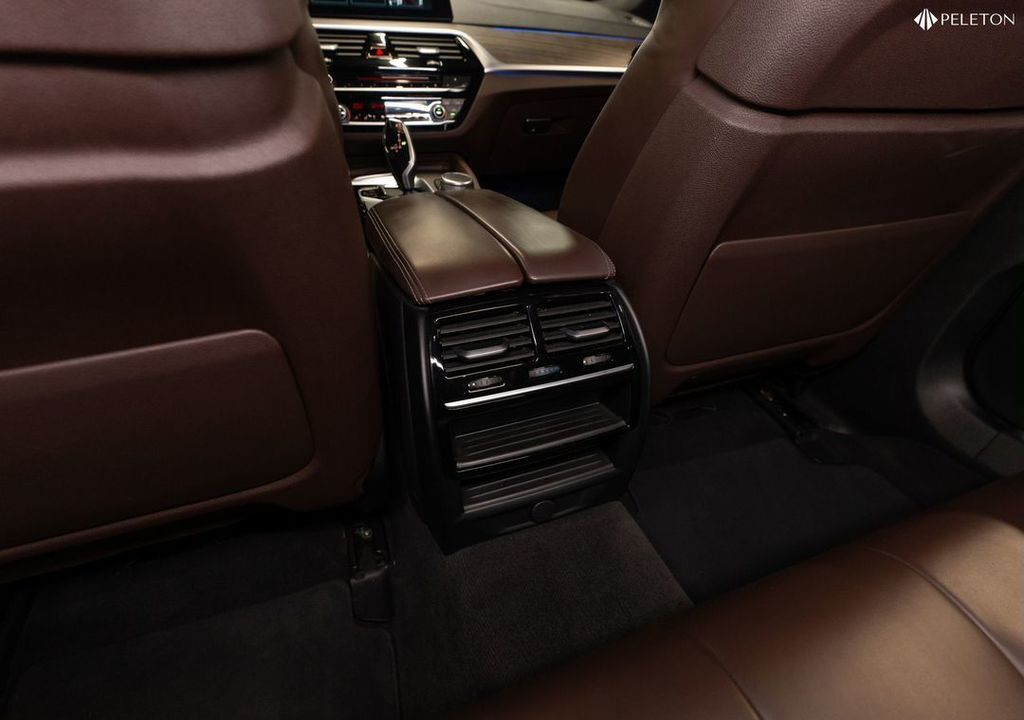 BMW 5 серия, 2019 год, 4 200 000 рублей, 14 фотография