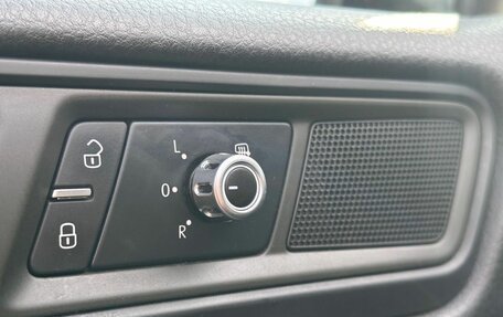 Volkswagen Touareg III, 2010 год, 1 690 000 рублей, 13 фотография