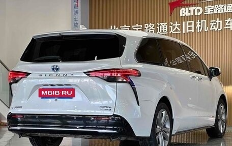 Toyota Sienna, 2022 год, 4 150 000 рублей, 4 фотография