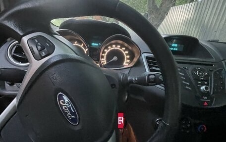 Ford Fiesta, 2015 год, 599 000 рублей, 4 фотография